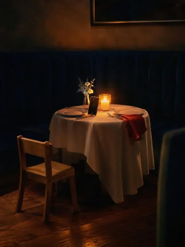 一屋两人三餐（2025）都市剧集封面